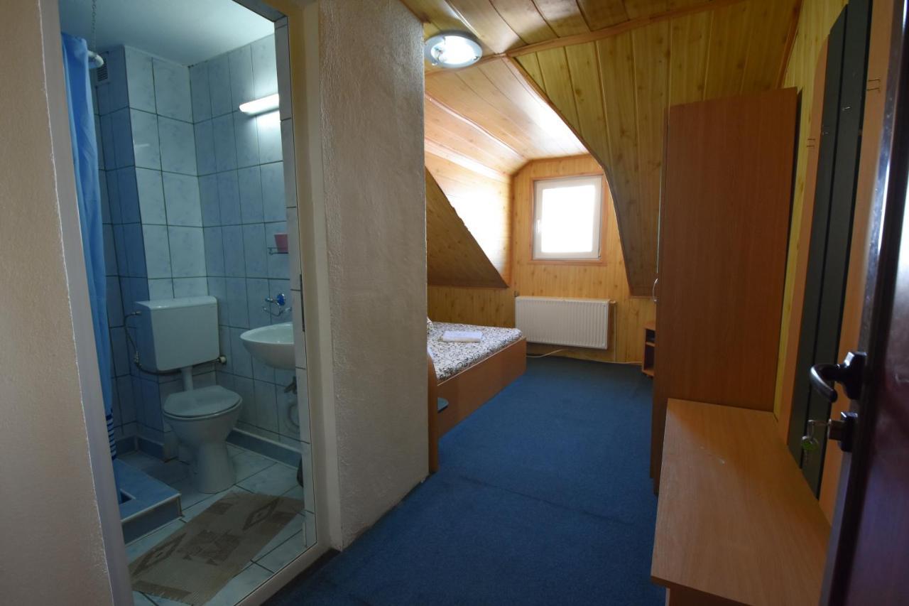 Vila Parang Petroszany Zewnętrze zdjęcie